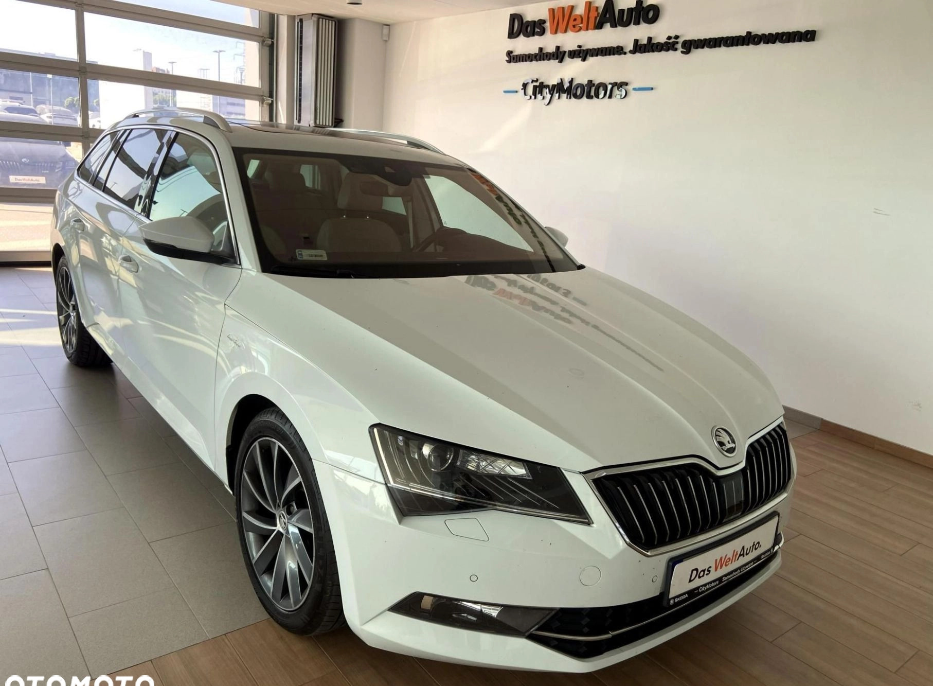 Skoda Superb cena 119900 przebieg: 112800, rok produkcji 2017 z Krosno Odrzańskie małe 742